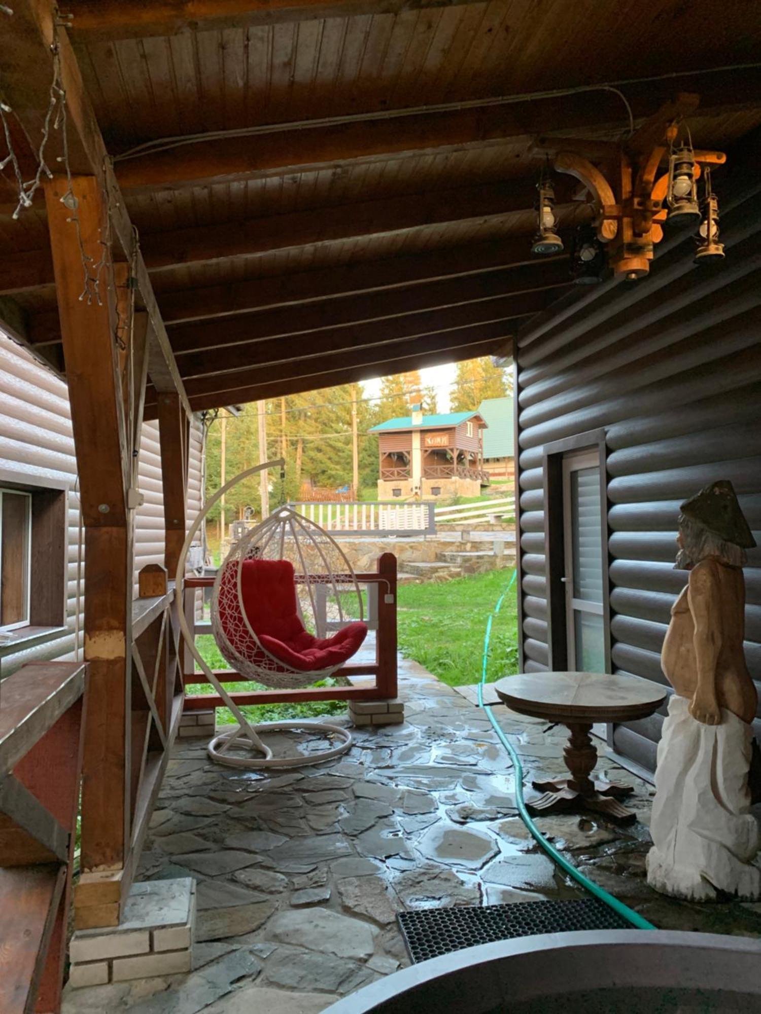 Hotel Novoe Shale Яблоница Экстерьер фото