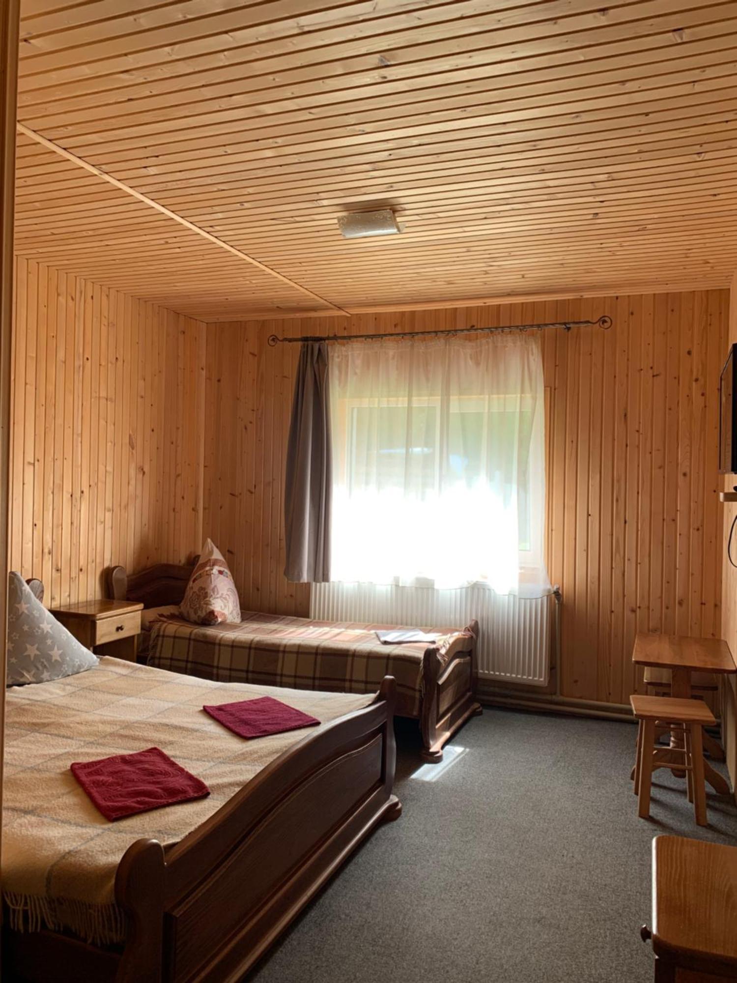 Hotel Novoe Shale Яблоница Экстерьер фото