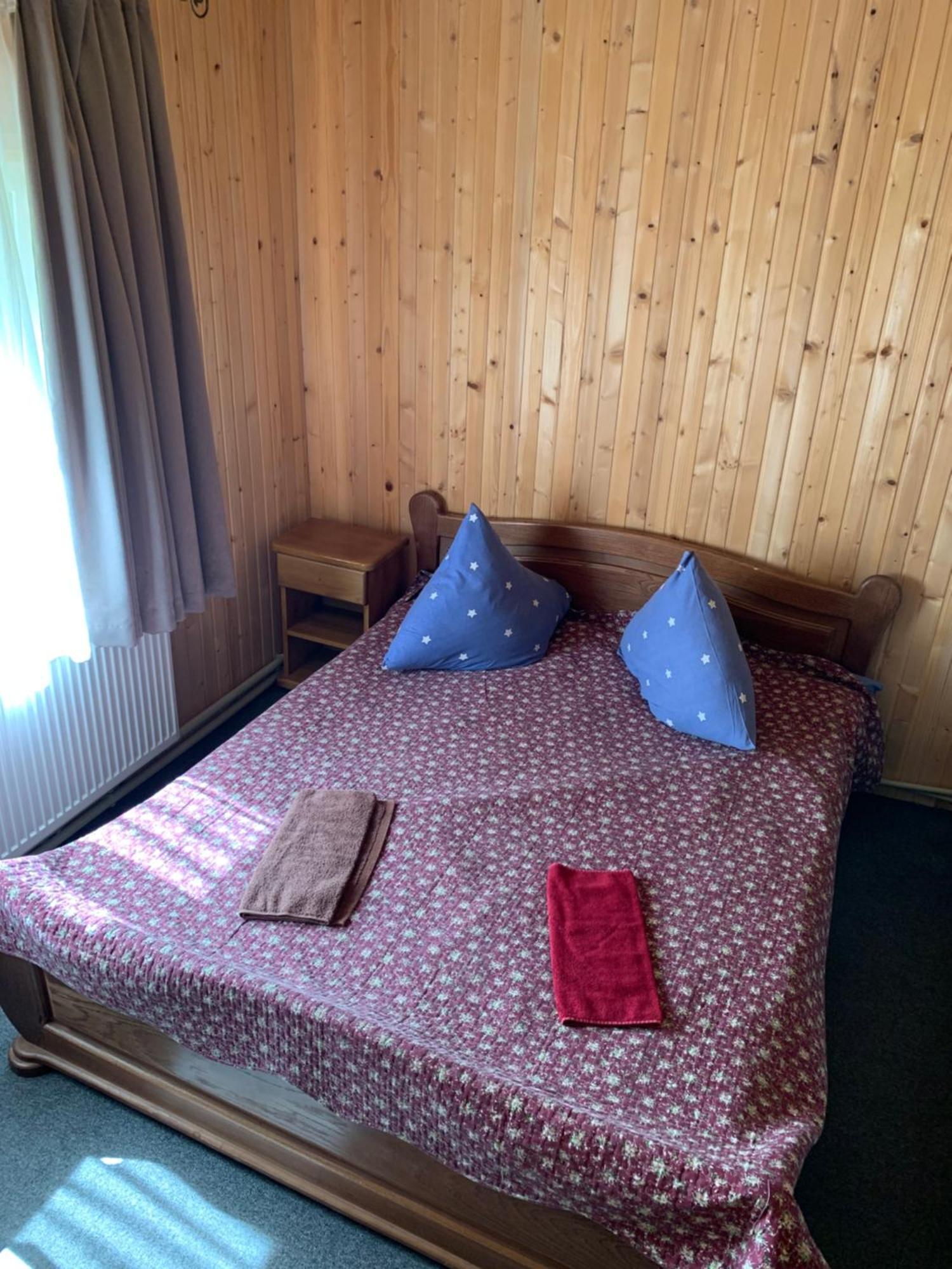 Hotel Novoe Shale Яблоница Экстерьер фото