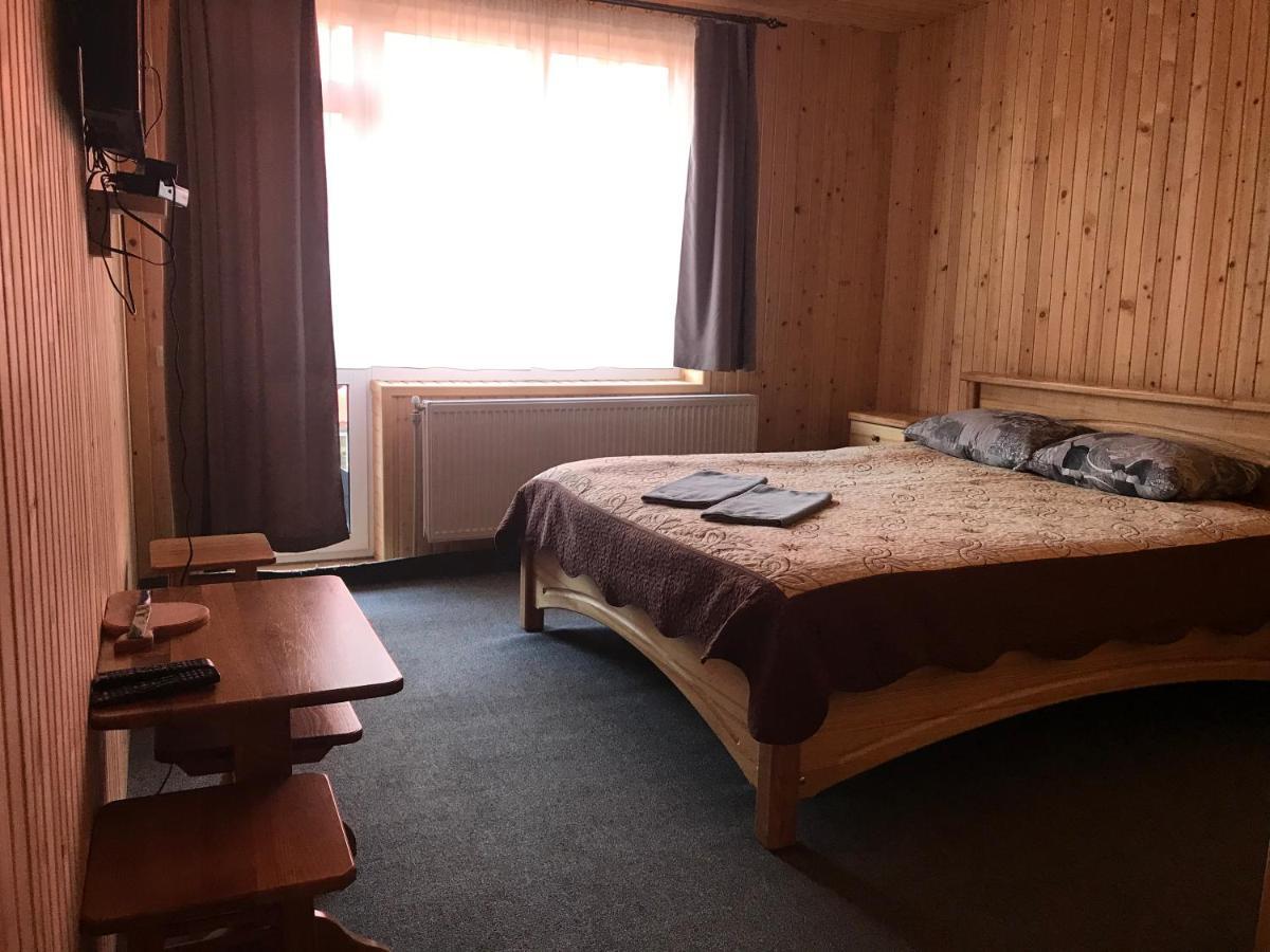 Hotel Novoe Shale Яблоница Экстерьер фото